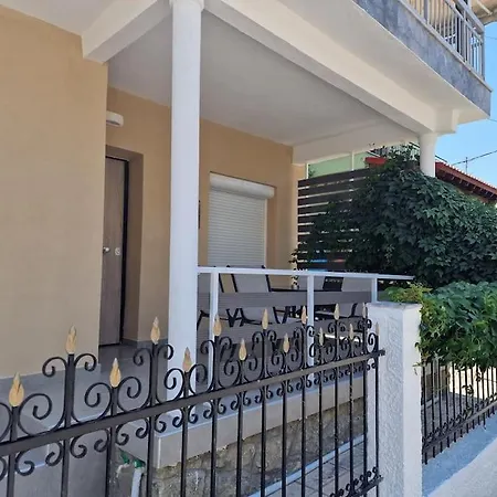 Apartmán Brand New 90m From The Sea 40m2